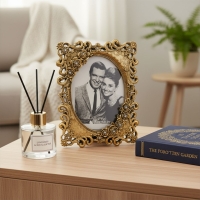 Luimera Güllü Desenli Çerçeve Altin 15X20cm