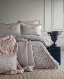 Çift Kişilik Alberta Blush Nevresimli Yatak Örtülü Battaniyeli Set
