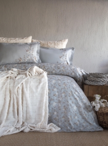 Çift Kişilik Briella Ekru Yatak Örtülü Nevresim Set